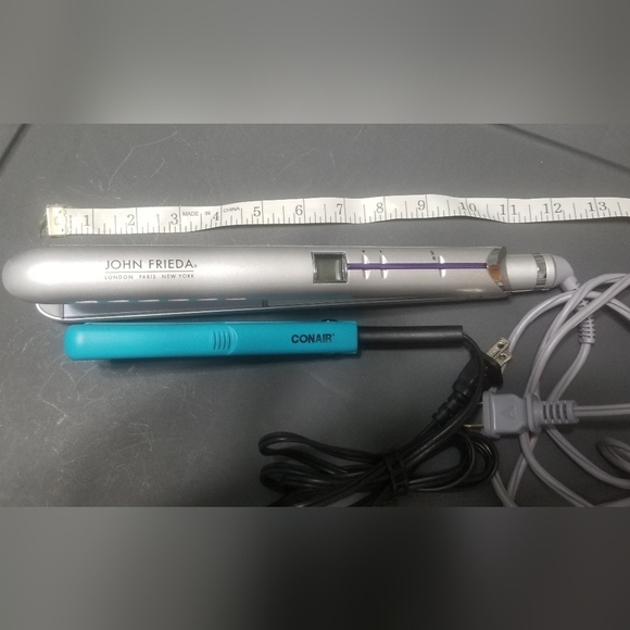 Hair Straighteners Bundle. John Freida 1" Width. Conair 1/2" Width. Both Work. - Picture 4 of 6